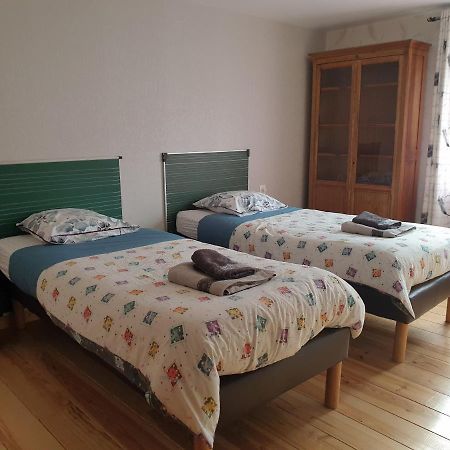 Au Relais Du Canal A Grand Gabarit Nesle Экстерьер фото