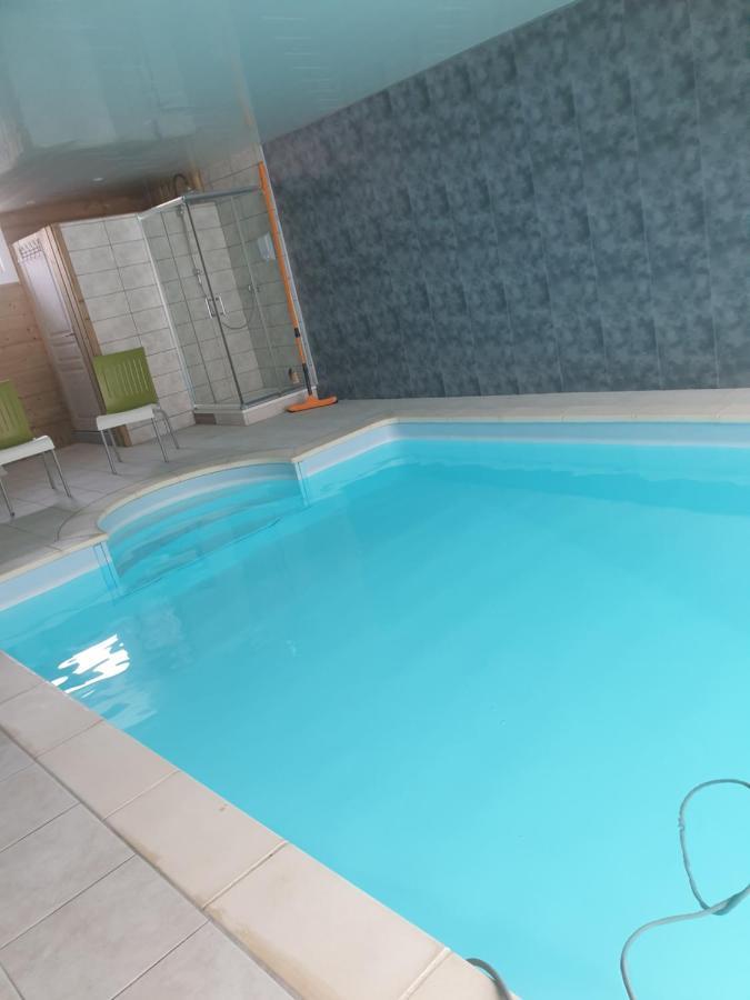 Au Relais Du Canal A Grand Gabarit Nesle Экстерьер фото