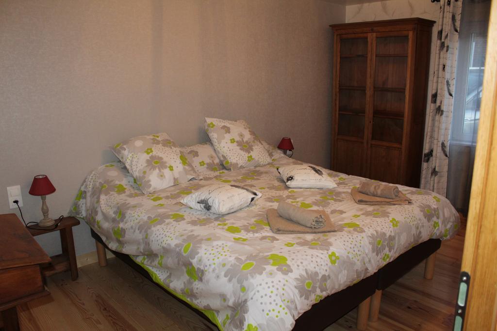 Au Relais Du Canal A Grand Gabarit Nesle Экстерьер фото